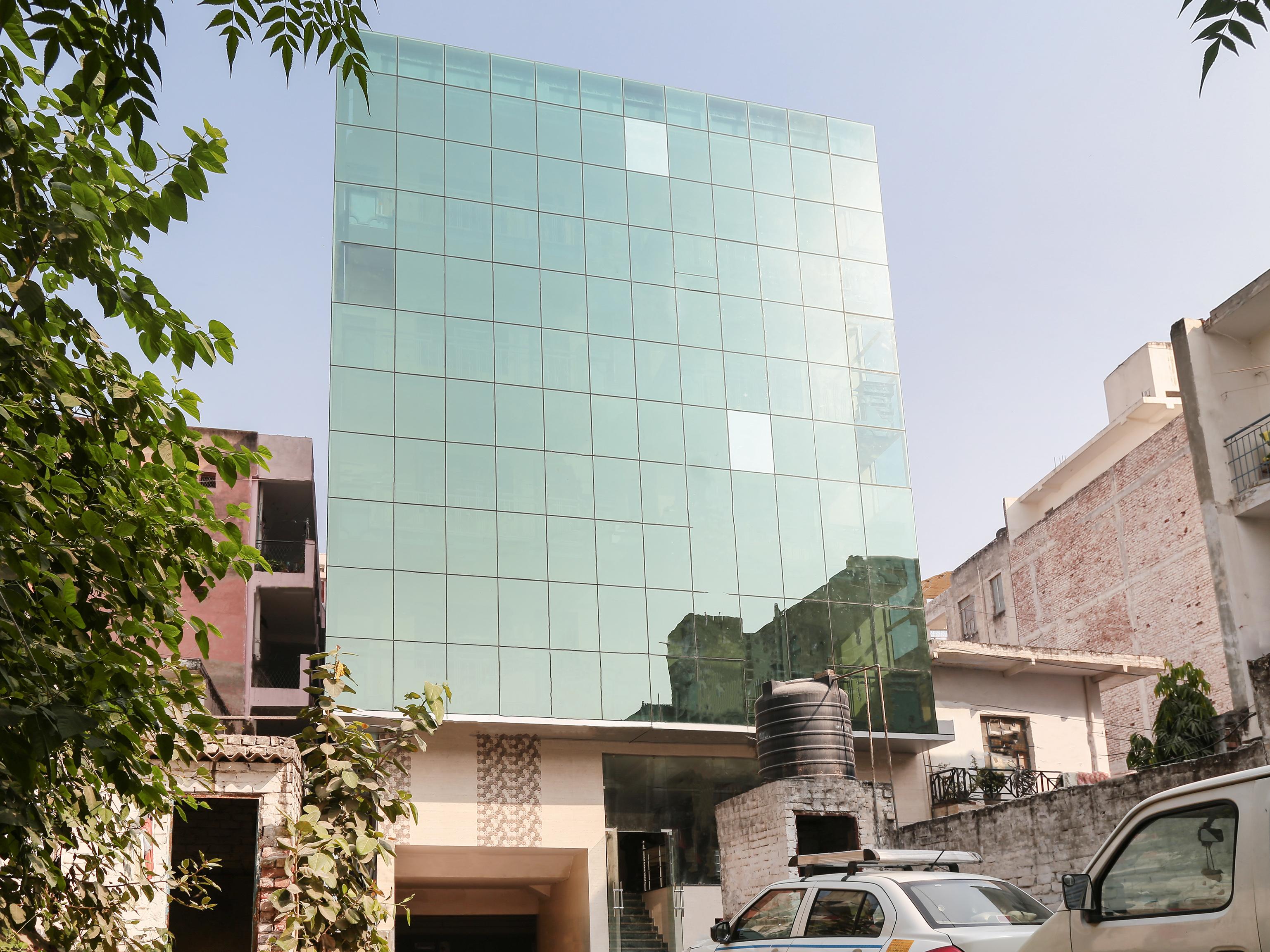 Aerocity Grand Hotel New Delhi Exterior photo